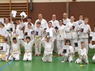 Gruppenfoto Prüflinge Karate