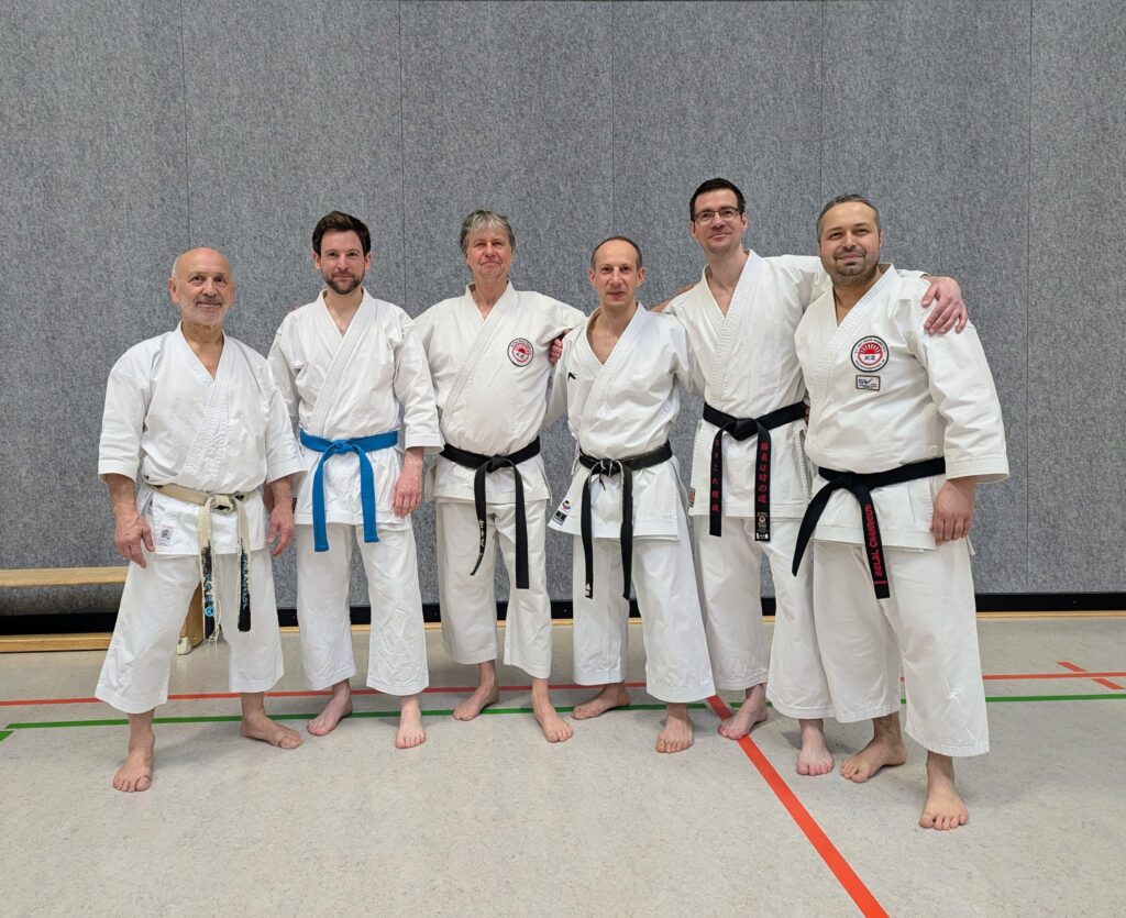 Die Karateka des Rot-Weiß Kassel e. V. waren zahlreich vertreten (von links): Fiore Tartaglia, Nicolai Kühn, Jürgen Leister, Dikran Krigorian, Volker Vogel und Belal Chahrour.